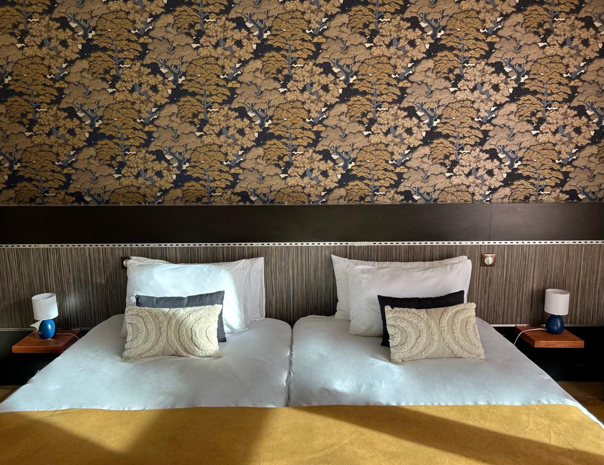 Hotel-Restaurant Le Senechal Sauveterre-de-Rouergue Ngoại thất bức ảnh