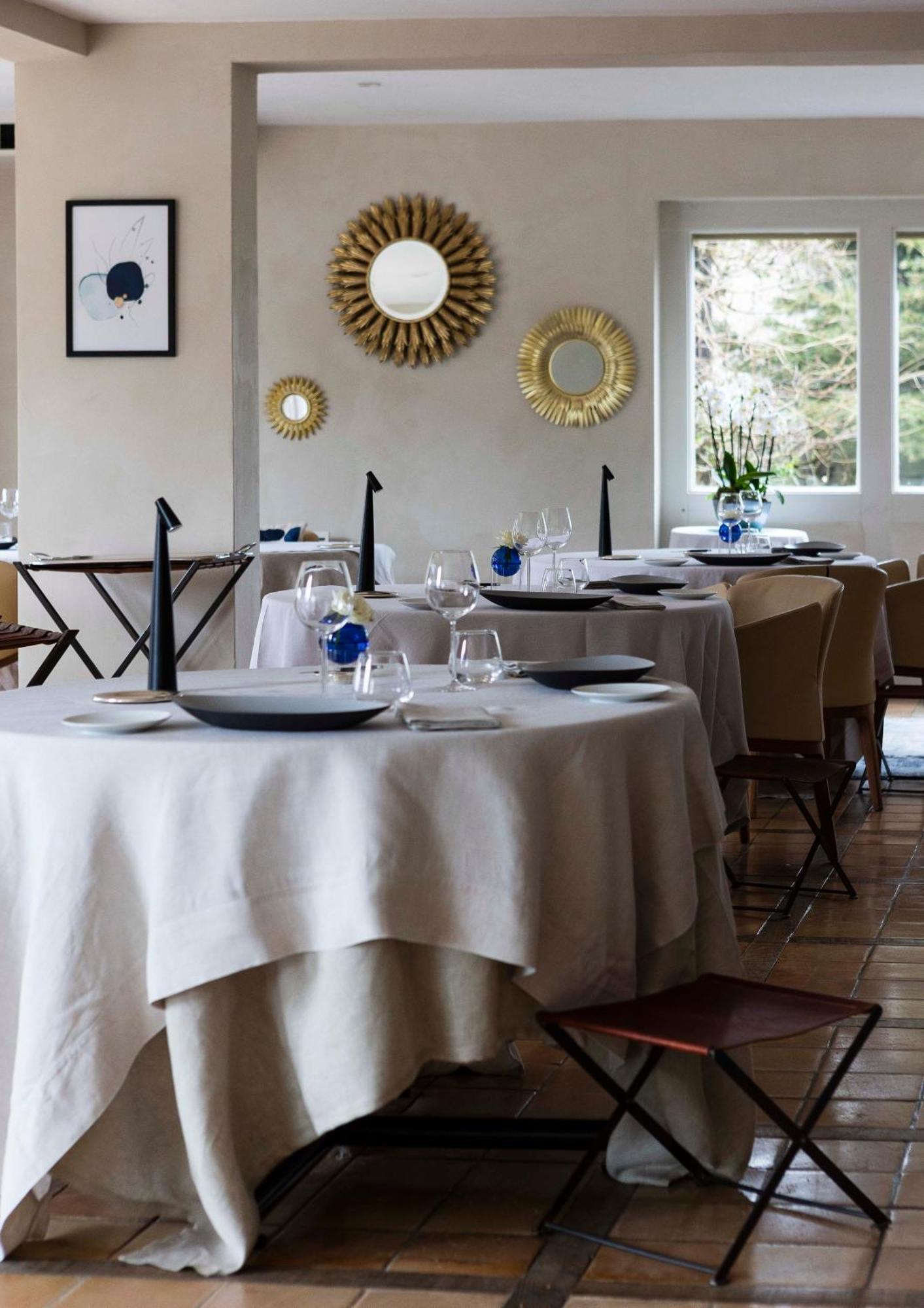 Hotel-Restaurant Le Senechal Sauveterre-de-Rouergue Ngoại thất bức ảnh