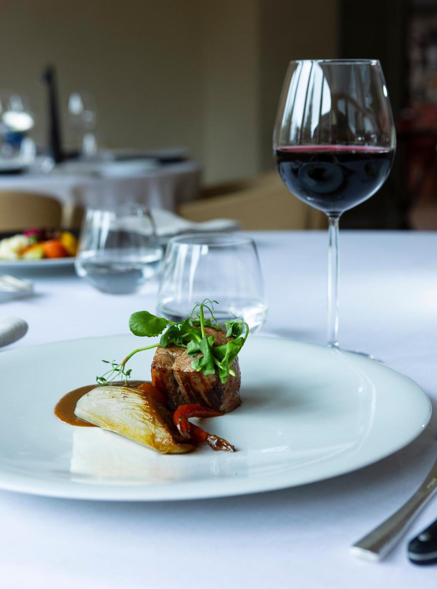 Hotel-Restaurant Le Senechal Sauveterre-de-Rouergue Ngoại thất bức ảnh